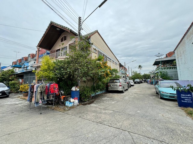 ขายทาวเฮาส์เทียนดัดสามพรานใกล้ ร.ร.ยอเซฟอุปถัมภ์ สามพราน  .