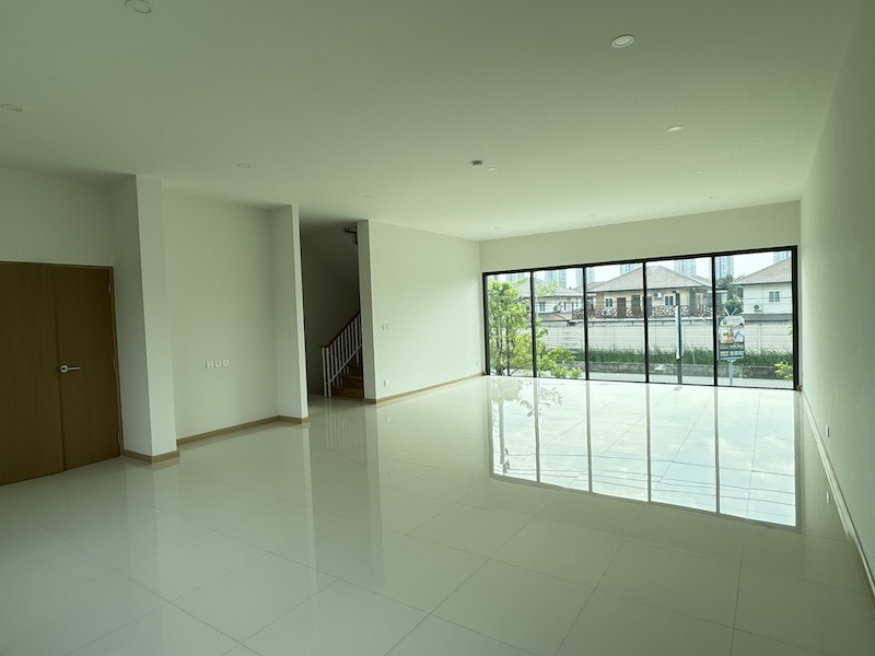 BH2865  ให้เช่าทาวน์โฮม 4ชั้น เมซอง 168 เมืองทอง Maison 168 Muang  .