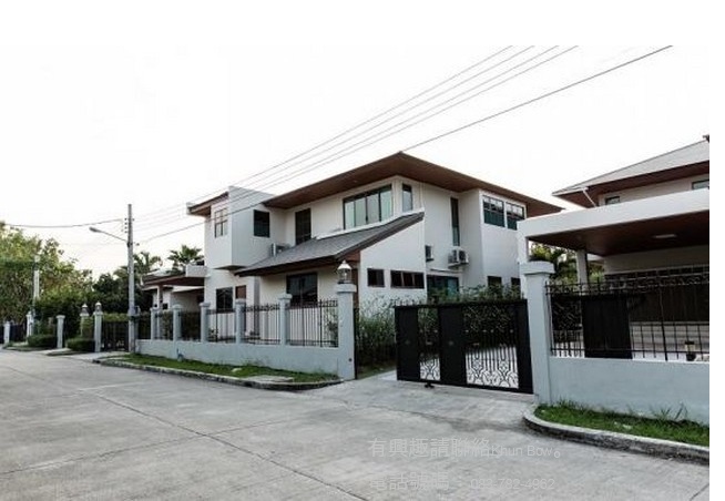 RENT บ้านหรูทั้งหมด3 หลัง สระว่ายน้ำส่วนตัว 12 bedrooms   .