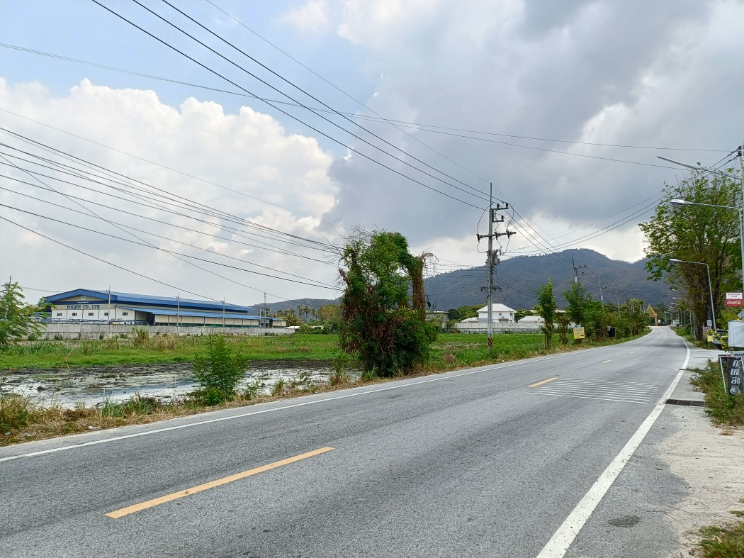 ขายที่ดิน ติดถนน 3 ด้าน หน้าวัดช่องมะเฟือง หนองรี ชลบุรี วิวภูเขา  ใกล้ถนนหลัก 344 เหมาะกับขึ้นโครงการบ้าน
