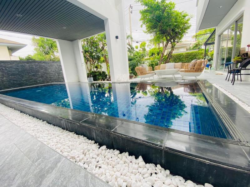 ให้เช่าบ้านหรู Pool Villa Noble พัฒนาการ แปลงมุม 5 ห้องนอน