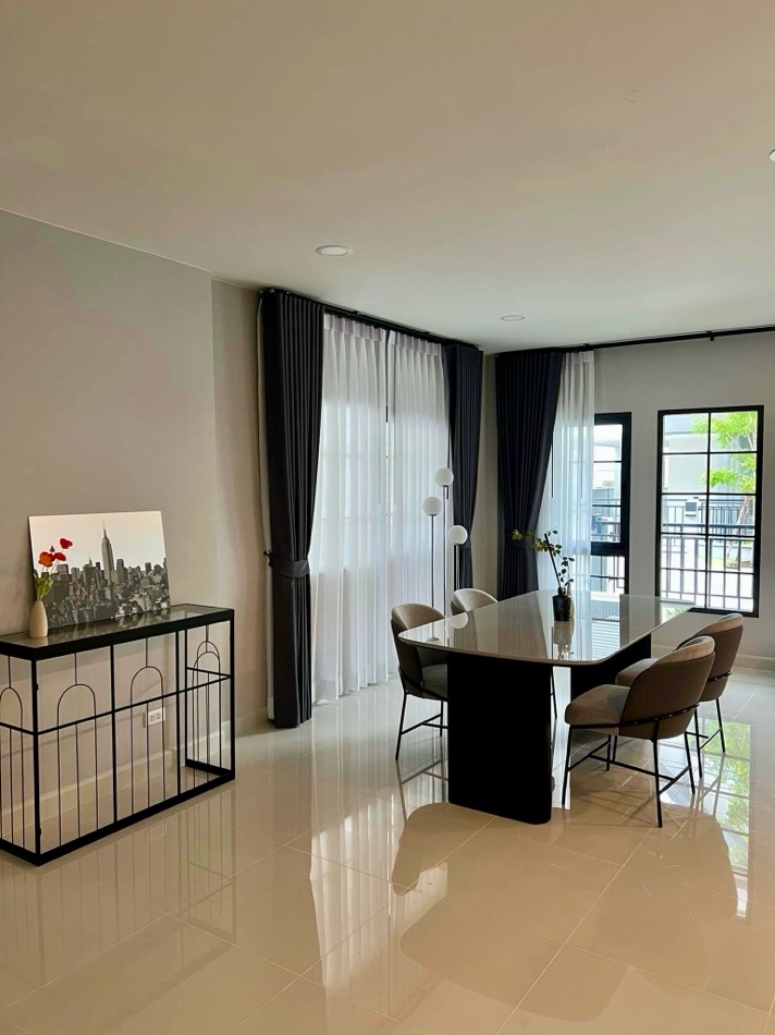 PN1340 ให้เช่า บ้านเดี่ยว เซนโทร บางนา กม.7 บ้านใหม่ไม่เคยเข้าอยู่ Fully furnished ใกล้เมกะบางนา 5นาที เลี้ยงสัตว์ได้