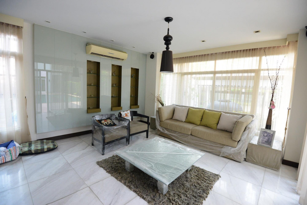 ให้เช่า บ้านหรู Pool Villa Private Nirvana Ladprao 5 ห้องนอน ใกล้ CDC ทางด่วน