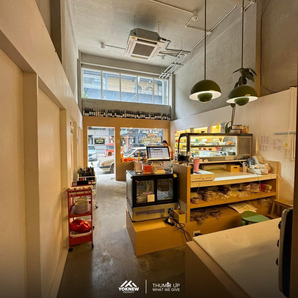 ว่างให้เช่าร้านค้าที่สุดของทำเล The HUB Phahol-Ari พื้นที่ร้านค้า+ชั้นลอย ใกล้ BTS อารีย์