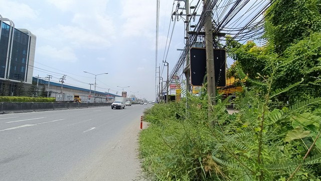 ขายด่วน ที่ดินติดถนนใหญ่ กิ่งแก้ว บางพลี 7-1-18 ไร่ .