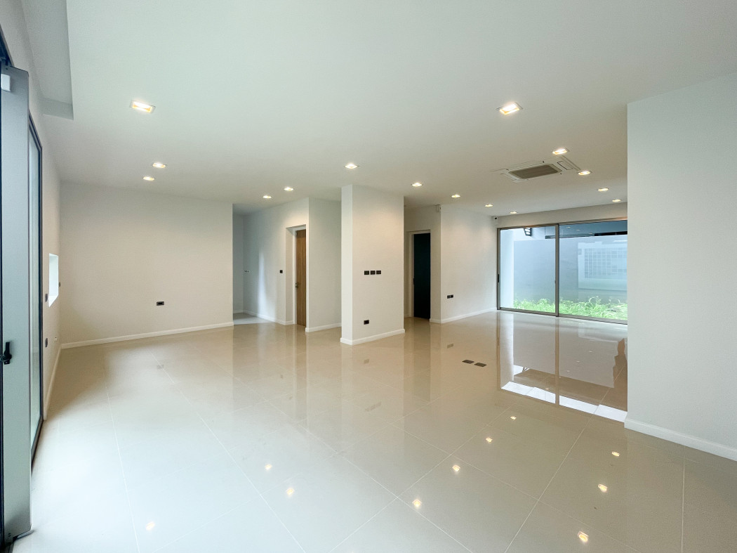 ขาย บ้านเดี่ยว สภาพใหม่ Private Nirvana Residence North-East 430 ตรม 65 ตรว หรูหรา มีระดับ