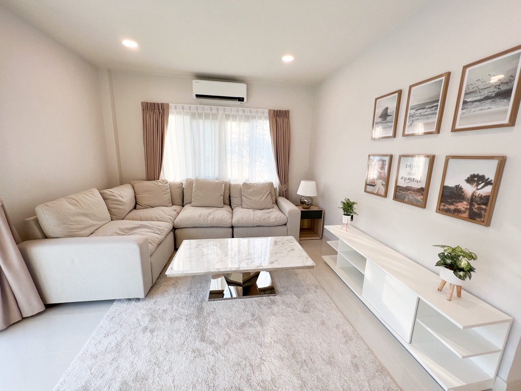 NTG324 ให้เช่า บ้านเดี่ยว เซนโทร บางนา Fully furnished พร้อมอยู่ รับชาวต่างชาติ รับสัตว์เลี้ยง ขับรถเพียง 1 นาทีถึงเมกาบางนา