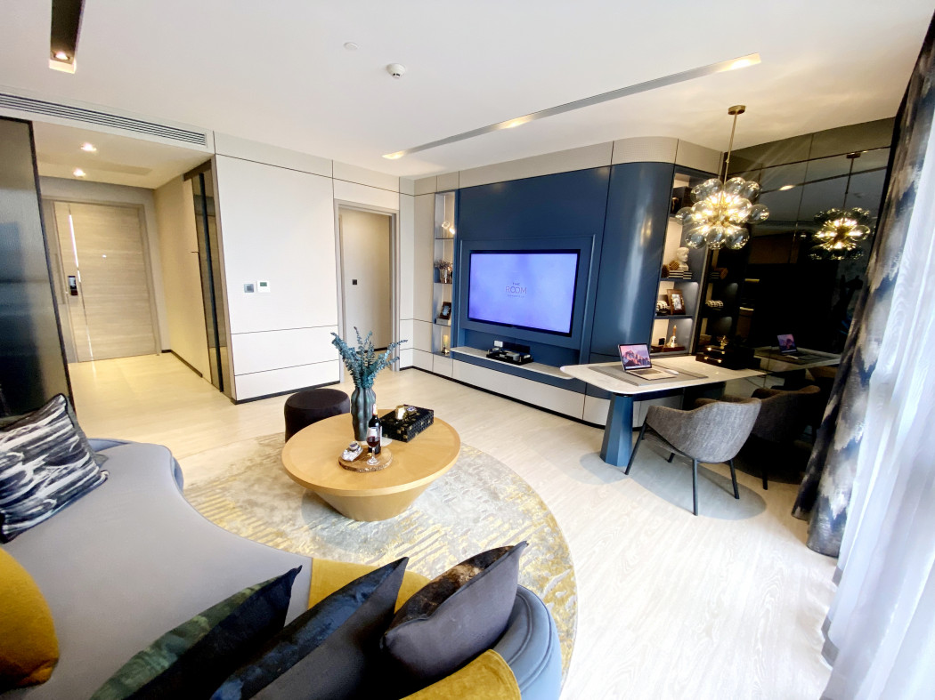 For Sale: Elegant 1 bedroom Condo at The Room Sukhumvit 38 (Foreign Quota)