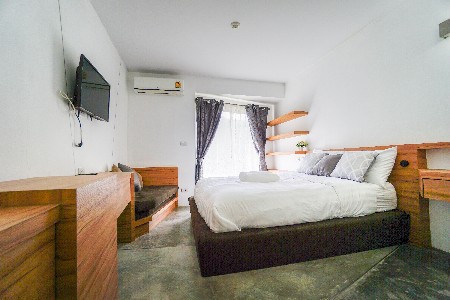 For Rent Room Condo 1 Floor Near Bang Rak Beach 1bed 1bath   .