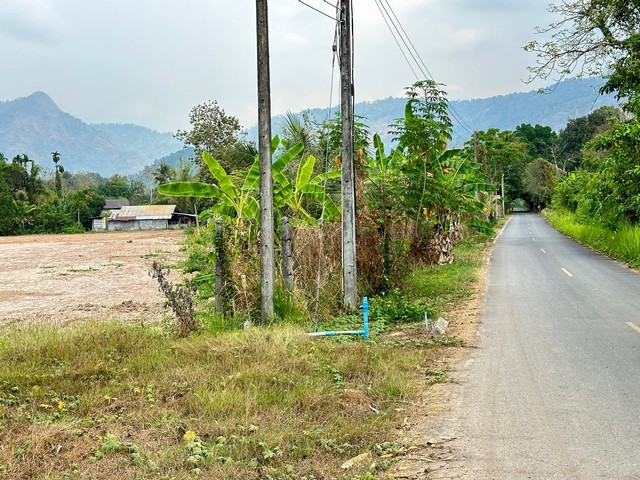 เปิดขายที่ดิน ใกล้เขื่อนขุนด่าน วิวเขาสวย นครนายก  .