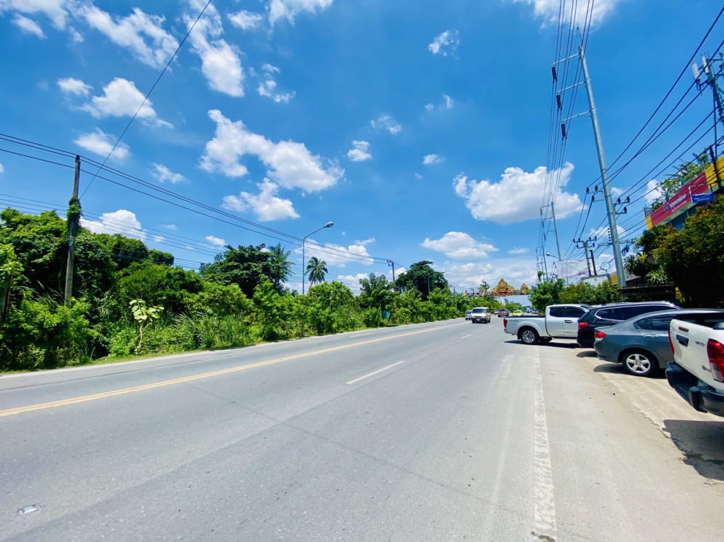 ขาย ที่ดิน ใกล้วัดสวนแก้ว บางใหญ่ ติดถนนบางกรวย - ไทรน้อย เนื้อที่ 4 ไร่ 3 งาน 17 ตรว