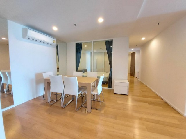 15 Sukhumvit Residence ไกล้ BTS Nana MRT สุขุมวิท  .