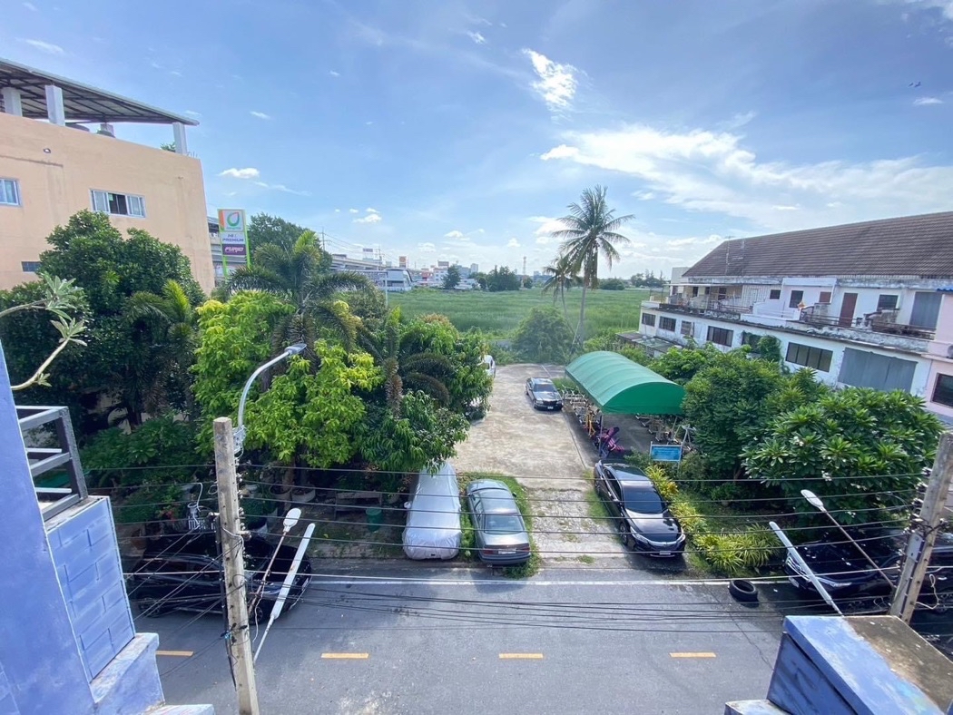 ขาย ทาวน์โฮม ใกล้ MRT สามแยกบางใหญ่บ้านธนกาญจน์ 160 ตรม. 16 ตร.วา หน้าบ้านส่วนตัวไม่ชนใคร ดีไซน์เก๋บ้านเล่นระดับ