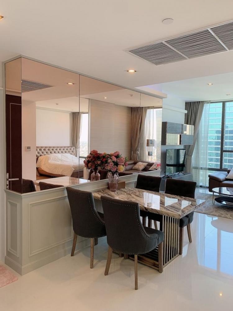 The Bangkok Sathorn  Built-in interior โรงแรม 5 ดาว  .