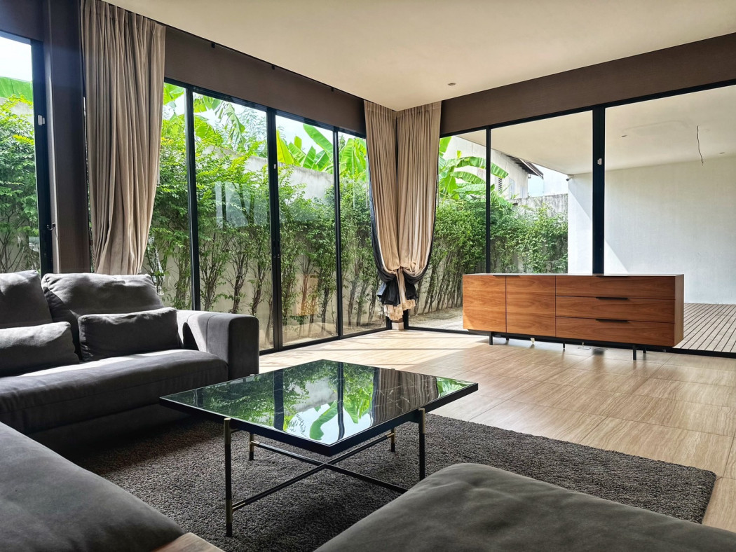 ขาย บ้านเดี่ยว TRIPANA Modern Luxury Villaมีความเป็นส่วนตัว ตรีพนา 814 ตรม 146 ตรว มีเอกลักษณ์โดดเด่น