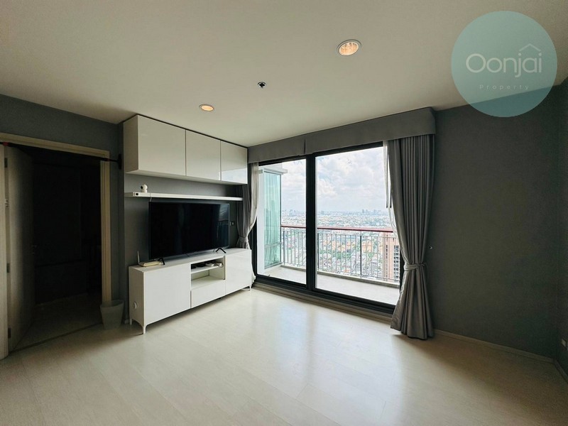 For Rent Rhythm Sukhumvit 42 2 Bed 2 Bath 78 sqm. Floor 34  .