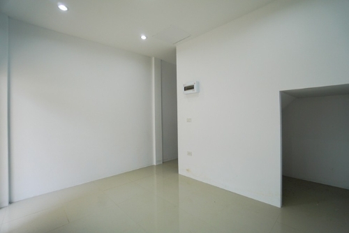 Townhouse for Sale 3 Floors 4 Bedrooms 5 Bathrooms Bo Phut  .