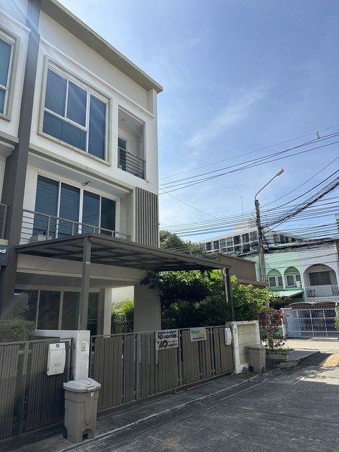 Home office ให้เช่า แยกรัชดา-ลาดพร้าวซ.21 LPN  Lumpini Town Resid  .