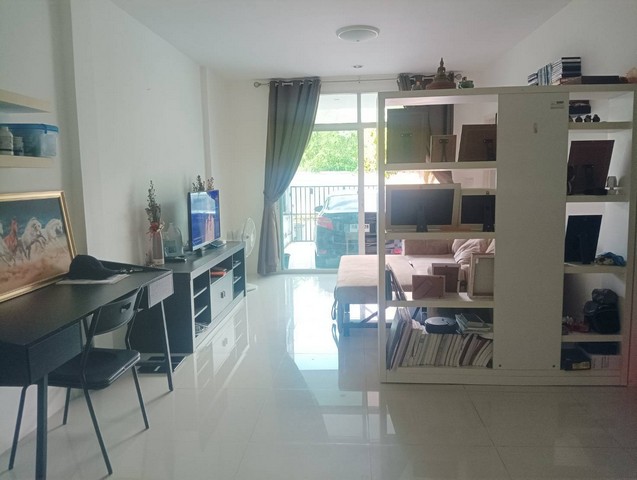 For Rent : Kohkaew, 2-Story Townhome, 3 Bedrooms 3 Bathrooms  .