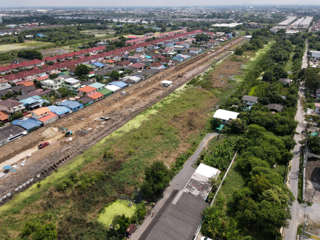 ขายที่ดิน สายไหม-วัชรพล-เพิ่มสิน-ออเงิน (เหมาะทำหมู่บ้านจัดสรร + คลังสินค้า) 16-2-64 ไร่ หน้ากว้าง 42 m. ถนนกว้าง 4 เลน ใกล้ตลาดนัด ทางด่วน: aa00000518118