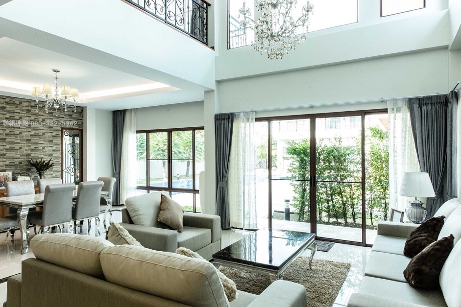 RENT 3 house with pool  rent  690000 baht  พระราม9 12 bedrooms  .