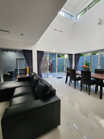 For Sales : Thalang, 3-story townhouse, 3 Bedrooms 3 Bathrooms  .