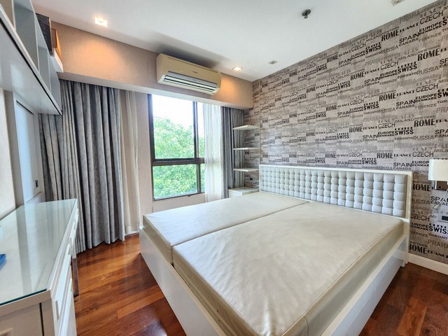 Condo 3 bedrooms for rent and sale at Silom City Resort near BTS .