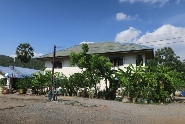 ขาย ที่ดิน พร้อมสิ่งปลูกสร้าง อ.พระพุทธบาท จ.สระบุรี ขายด่วน ถูกส