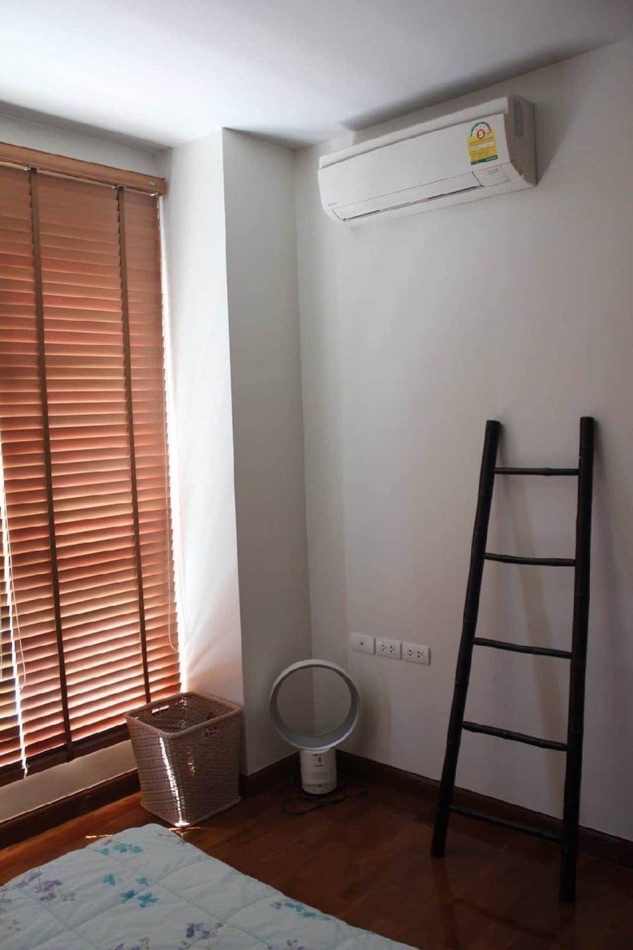 ให้เช่า คอนโด ไฮฟ์ ตากสิน 72 ตรม. 
Hive Taksin for rent