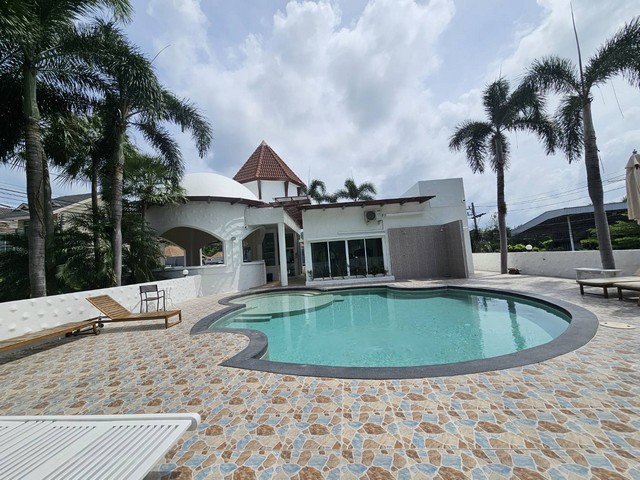 Pool Villa Rawai ( Corner unit ) Land size 260 sqm .