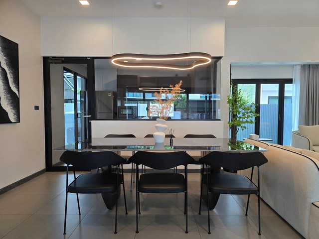 ให้เช่าบ้านเดี่ยว โครงการ วิเว่  Vive บางนา กม.7 Luxury Town Home.