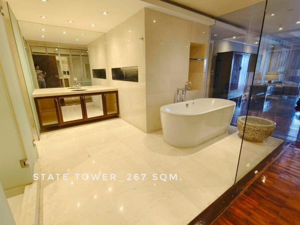 ให้เช่า คอนโด Exclusive Luxury Residence with Chao-Phaya River View State Tower สีลม (สเตท ทาวเวอร์ สีลม) 267 ตรม. with Thai design