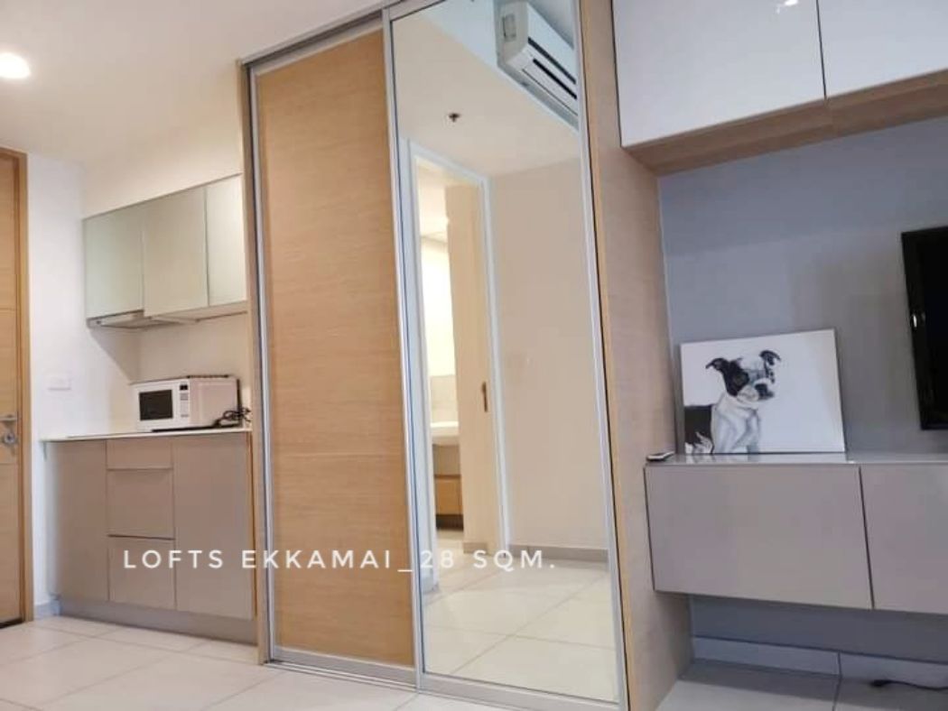 ให้เช่า คอนโด studio 1 bedroom The Lofts เอกมัย (เดอะ ลอฟท์ เอกมัย) 28 ตรม. near BTS Ekkamai in Sukhumvit area