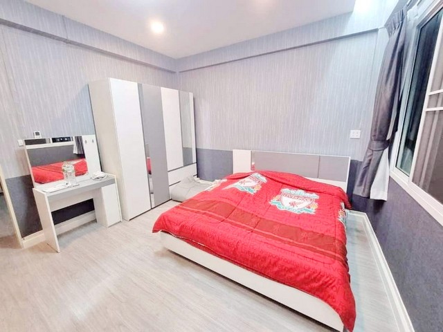 ทาวน์โฮม Townhome for rent,sell 4 bedrooms ห้วยขวาง Huaikhwang  .