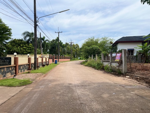 ขายที่ดิน ครึ่งไร่ ถมแล้ว ใกล้ หาดแม่พิมพ์ 500 เมตร อ.แกลง จ.ระยอ  .