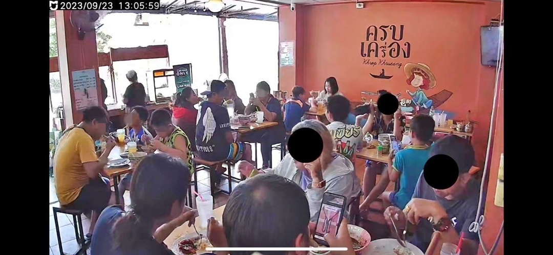 เซ้งร้านก๋วยเตี๋ยวเรือ-โคตรกะเพรา หลังเซ็นทรัลพระราม 2   .