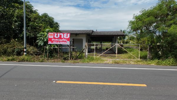 ขาย ที่ดิน พร้อมบ้าน แปลงสวย ติดทะเล บางกะไชย แหลมสิงห์ จันทบุรี   .