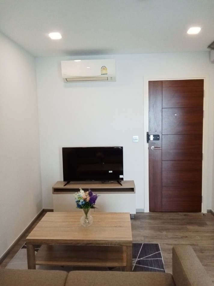 ให้เช่า คอนโด | 2 ห้องนอน 1 ห้องน้ำ “Brown Condo Phaholyothin 67” 32 ตร.ม. ใกล้ BTS สายหยุด