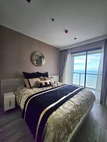 Ares condominium beachfront jomtien.   .