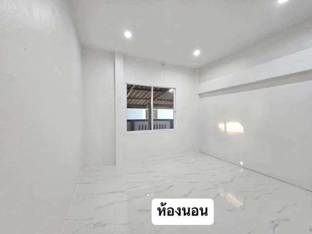 ขายบ้านเดี่ยวหมู่บ้านนวลผ่องอยุธยา รีโนเวทใหม่ทั้งหลังพร้อมเข้าอย  .