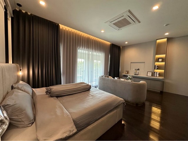 For Rent Grand Bangkok Boulevard - Krungthepkreetha  .