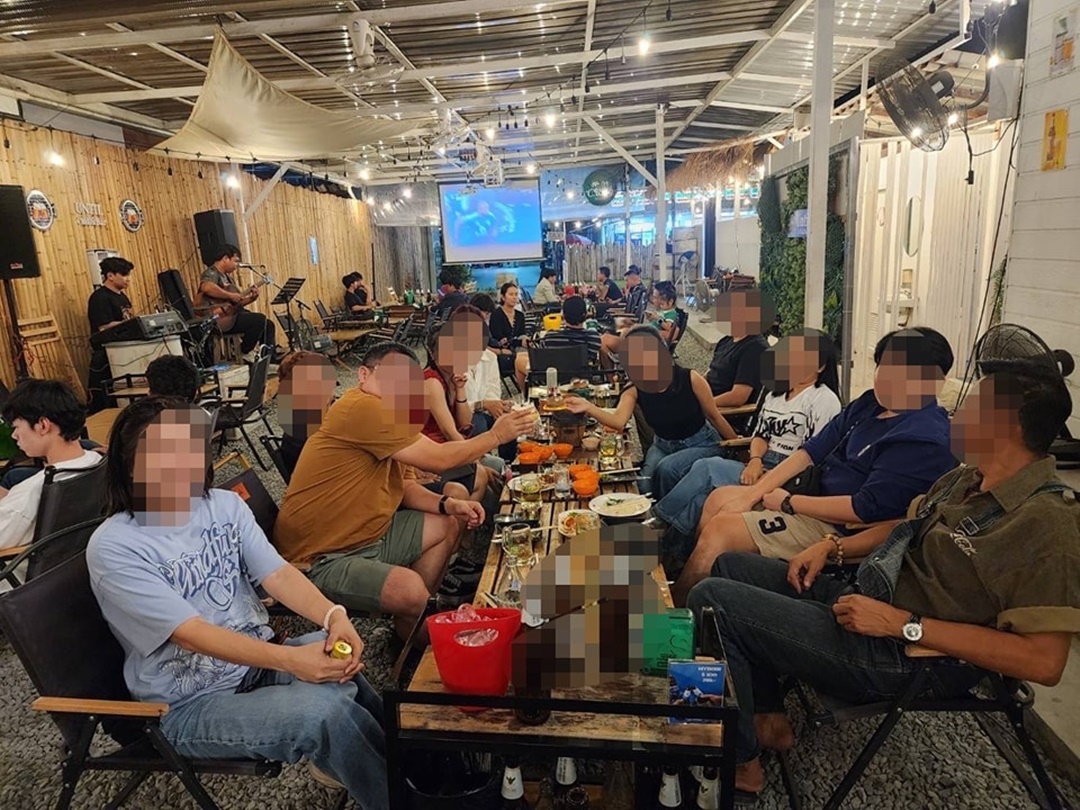 เซ้งร้านนั่งชิว-ดนตรีสด ย่านนวมินทร์  คลองกุ่ม บรรยากาศชิว   .