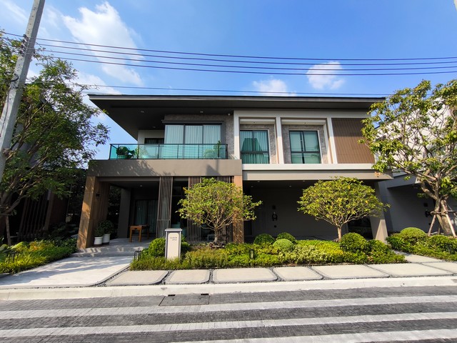 Luxury House For Sale Grand Bangkok Boulevard ถนนพระราม2   .