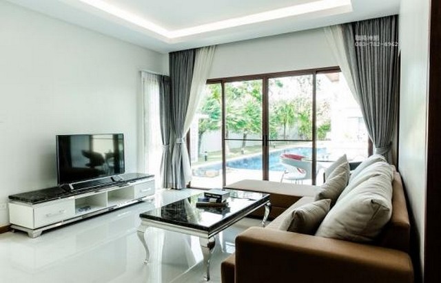 Rent a luxury house 3 houses  private swimming pool  Rama 9  .