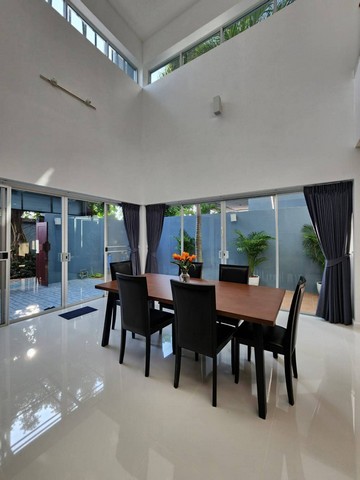 For Sales : Thalang, 3-story townhouse, 3 Bedrooms 3 Bathrooms  .