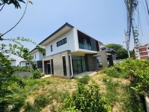 บ้านเดี่ยว เดอะเชนจ์ โมเดิร์นเซน ( สามยอด ) ออกแบบสไตล์ญี่ปุ่น.