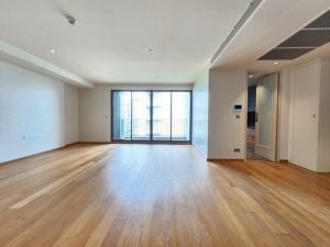 Condo Unfurnished  2 Bedrooms In Sathorn near MRT Khlong Toei.
