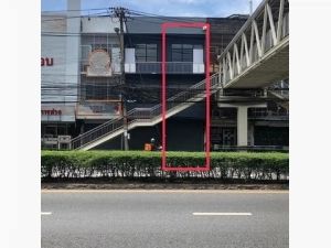 ให้เช่าอาคารพาณิชย์ 3.5 ชั้น  ติดถนนพระราม 4 สุขุมวิท 40 .