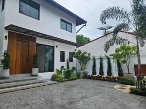 New Pool villa for sale at Saiyuan.