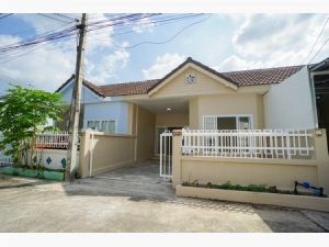 2-Bedroom Townhouse in a Convenient Location Near Government Cent  .